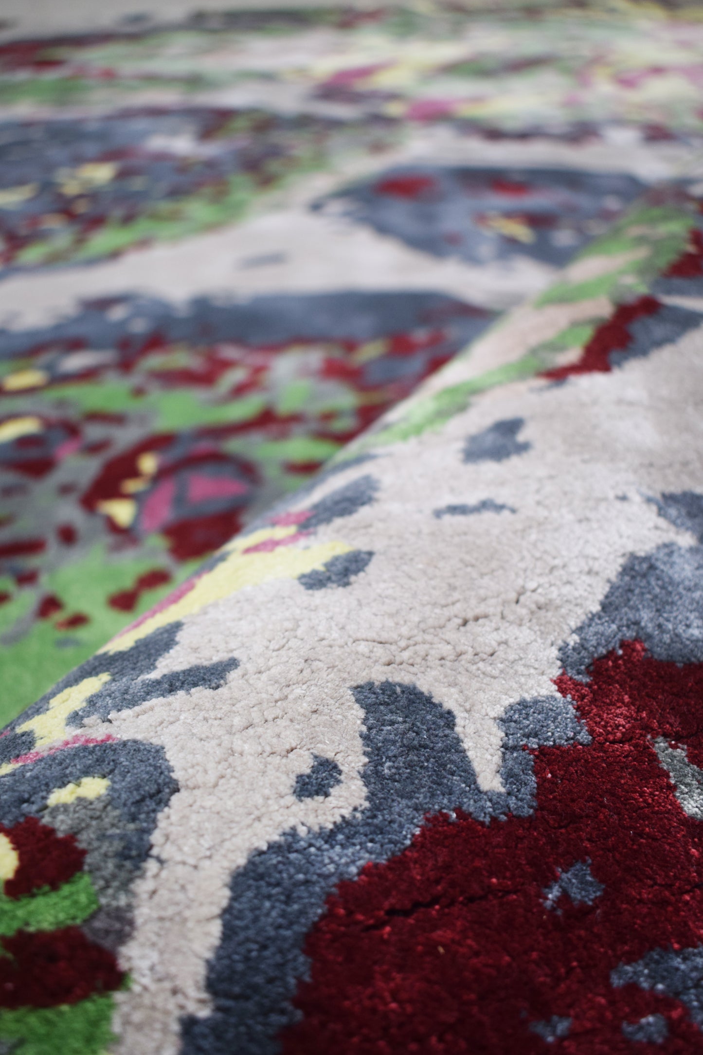 Ebon Leaf Rug